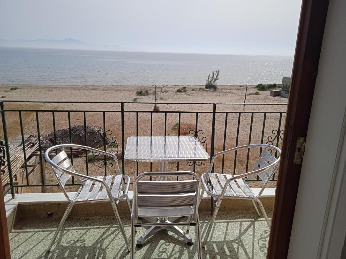 Apartment On The Beach Artemida  Eksteriør billede